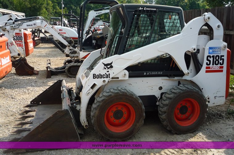 image for item 2288 2005 Bobcat S185 skid steer