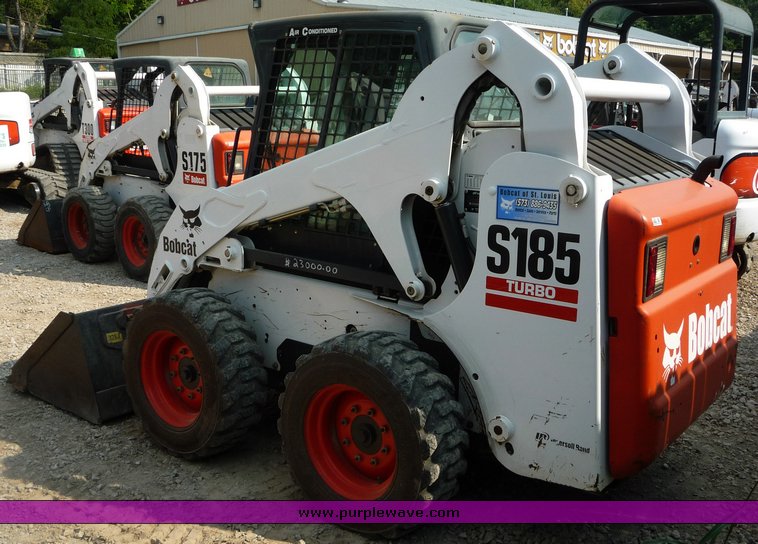 image for item 2288 2005 Bobcat S185 skid steer