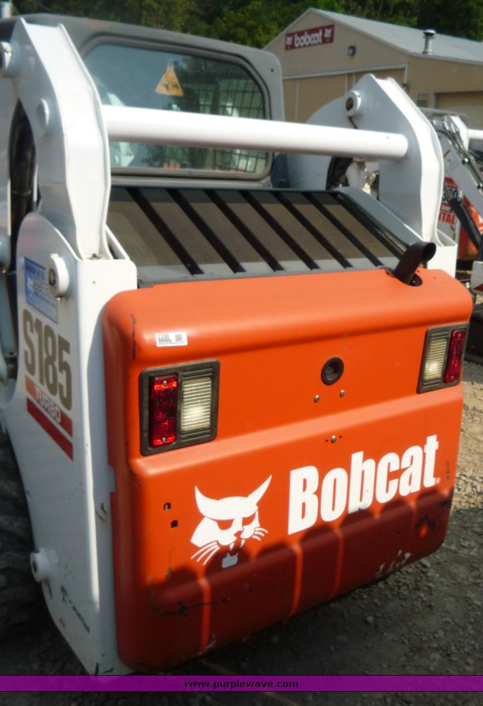 image for item 2288 2005 Bobcat S185 skid steer