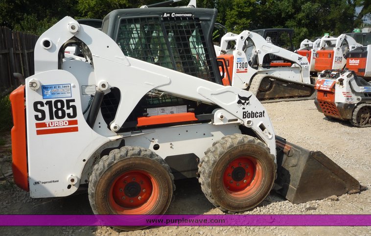 image for item 2288 2005 Bobcat S185 skid steer