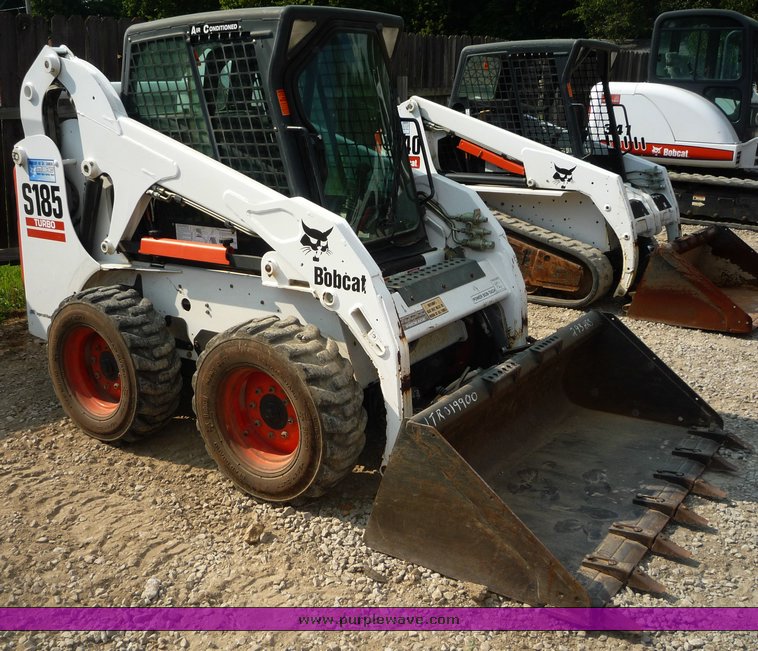 image for item 2288 2005 Bobcat S185 skid steer
