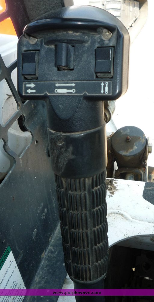 image for item 2291 2006 Bobcat S300 skid steer