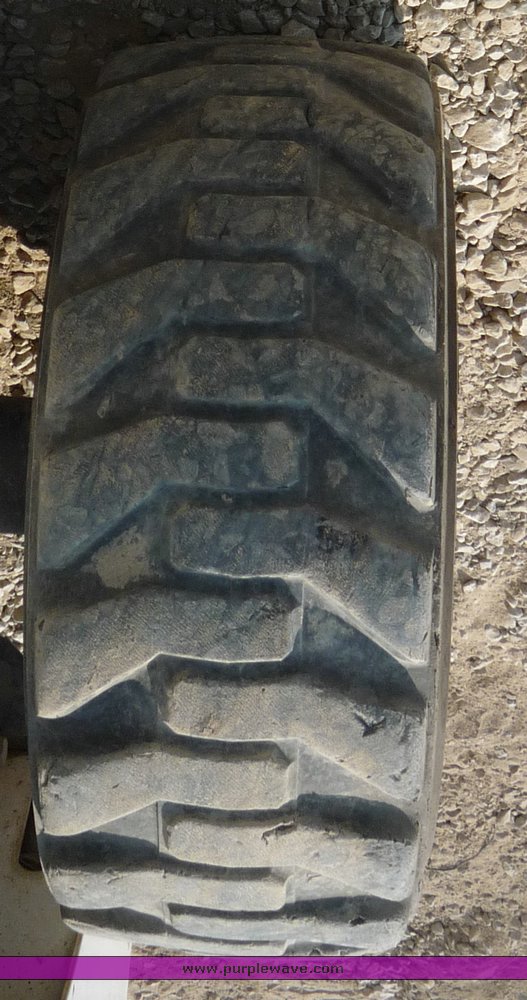 image for item 2291 2006 Bobcat S300 skid steer