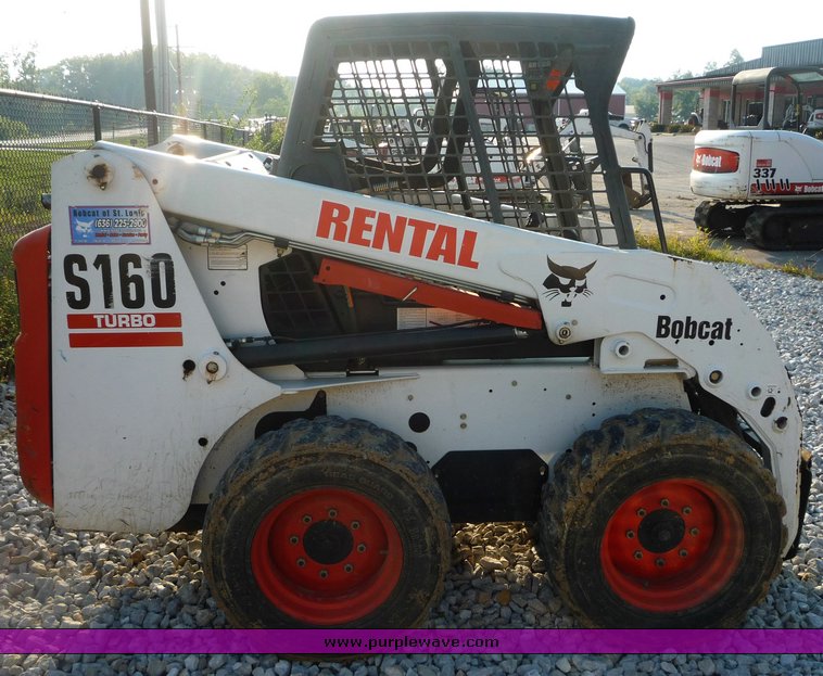 image for item 2292 2005 Bobcat S160 skid steer