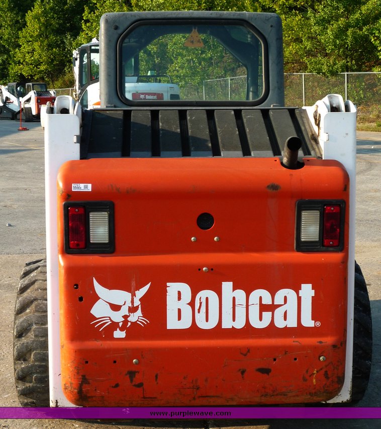 image for item 2293 2004 Bobcat S160 skid steer