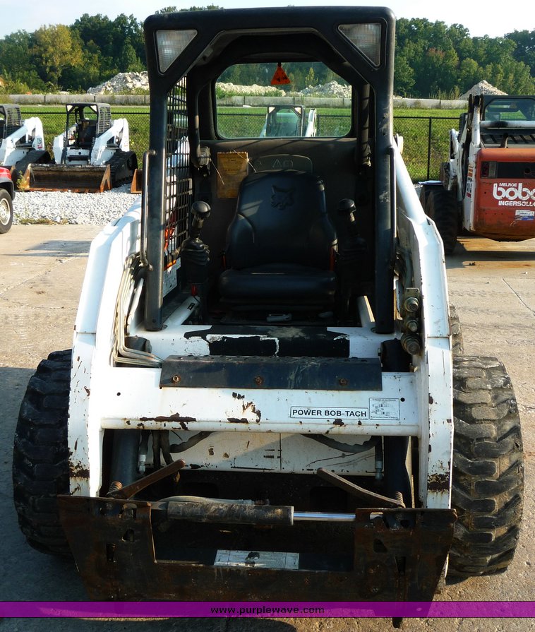 image for item 2293 2004 Bobcat S160 skid steer
