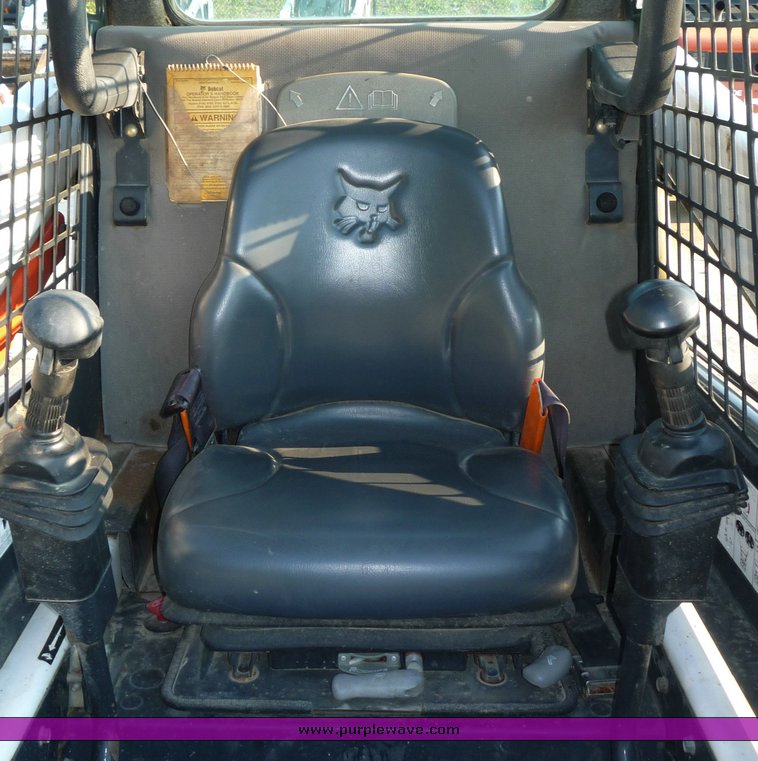 image for item 2293 2004 Bobcat S160 skid steer