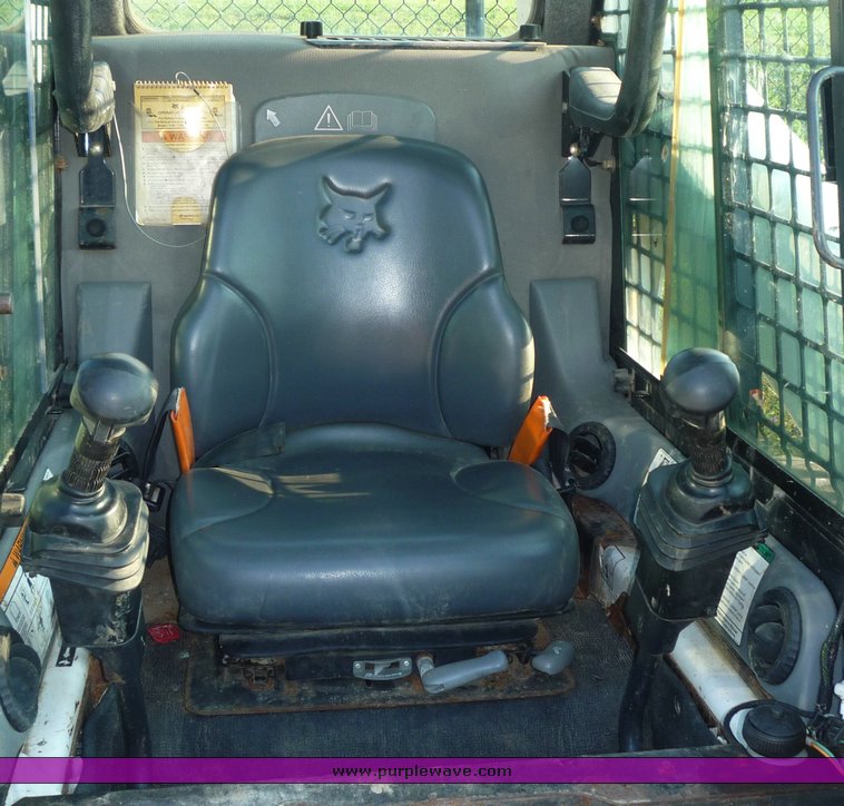 image for item 2294 2006 Bobcat T300 skid steer