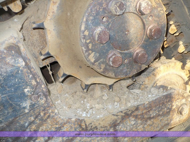 image for item 2295 2002 Bobcat T190 skid steer