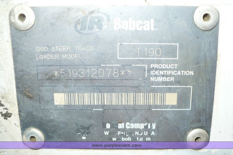image for item 2295 2002 Bobcat T190 skid steer