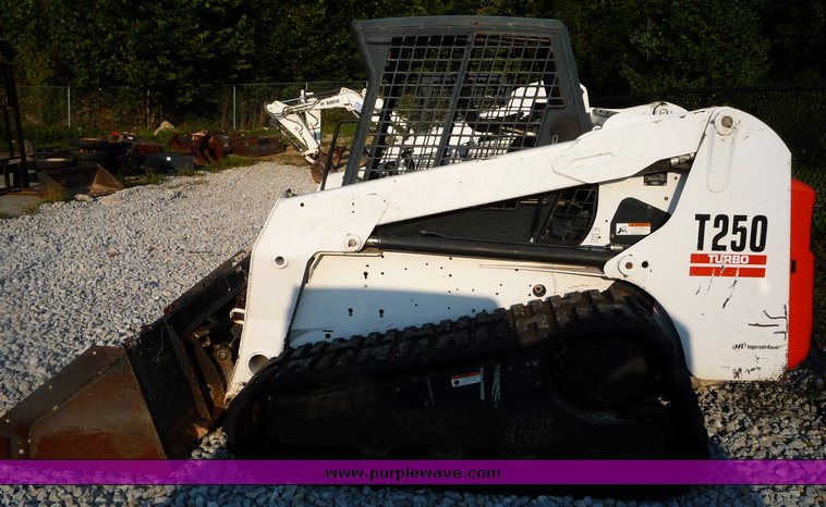 image for item 2296 2005 Bobcat T250 skid steer