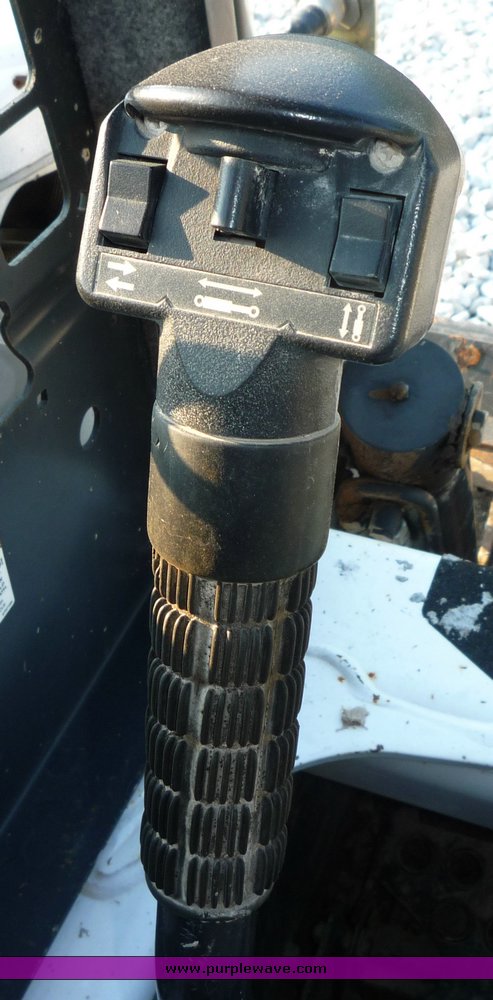 image for item 2296 2005 Bobcat T250 skid steer