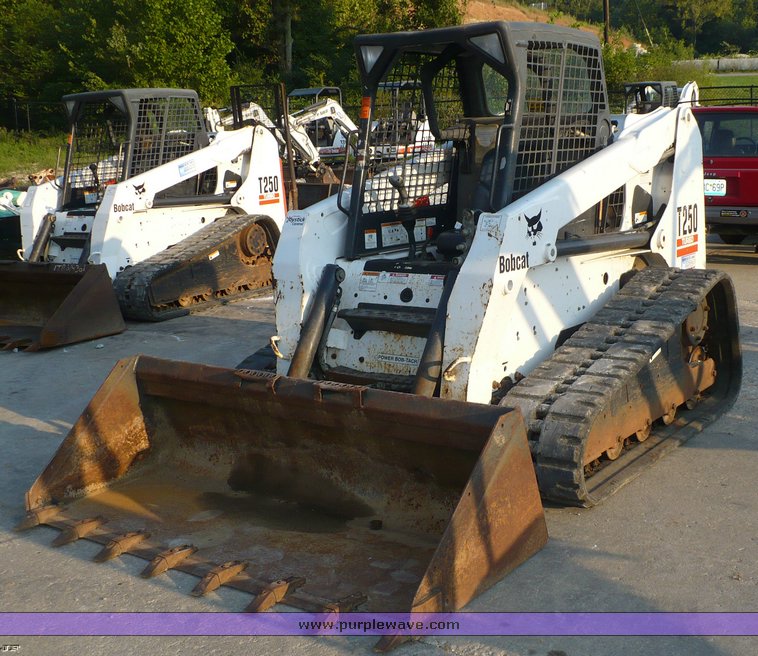 image for item 2297 2005 Bobcat T250 skid steer