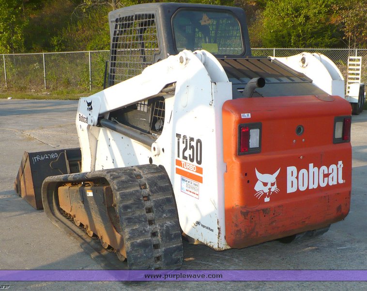 image for item 2297 2005 Bobcat T250 skid steer