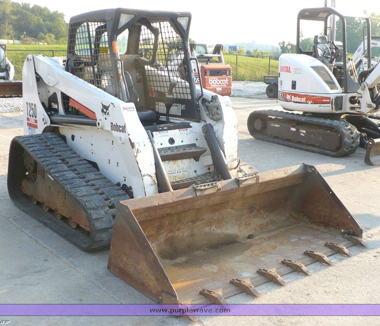 image for item 2297 2005 Bobcat T250 skid steer