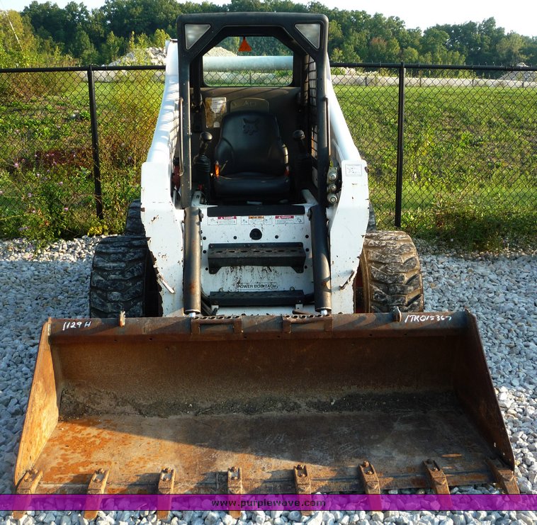 image for item 2298 2005 Bobcat S250 skid steer