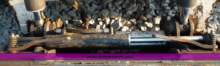 image for item 2298 2005 Bobcat S250 skid steer