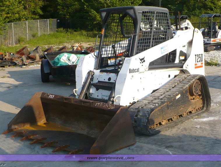 image for item 2299 2005 Bobcat T250 skid steer