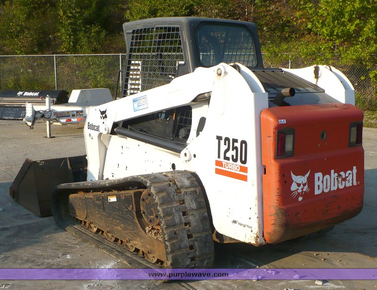 image for item 2299 2005 Bobcat T250 skid steer