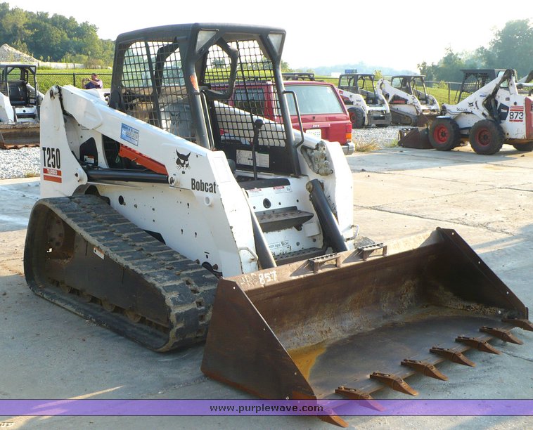 image for item 2299 2005 Bobcat T250 skid steer