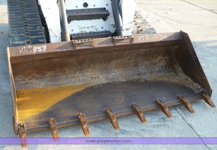 image for item 2299 2005 Bobcat T250 skid steer