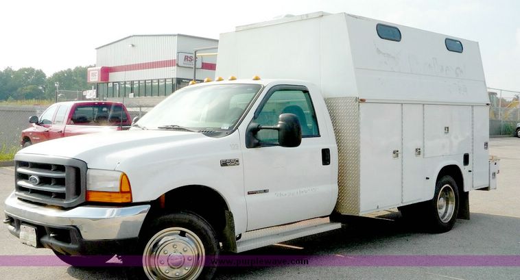 image for item 4081 2000 Ford F550 XL Super Duty service truck