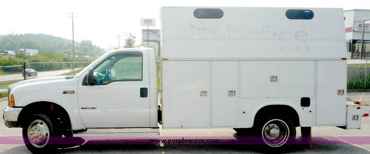 image for item 4081 2000 Ford F550 XL Super Duty service truck