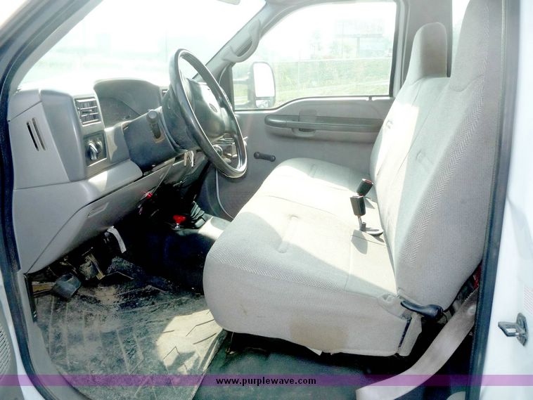 image for item 4081 2000 Ford F550 XL Super Duty service truck