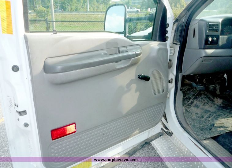 image for item 4081 2000 Ford F550 XL Super Duty service truck