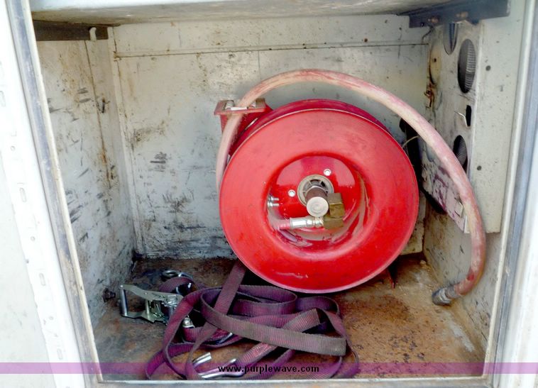 image for item 4081 2000 Ford F550 XL Super Duty service truck