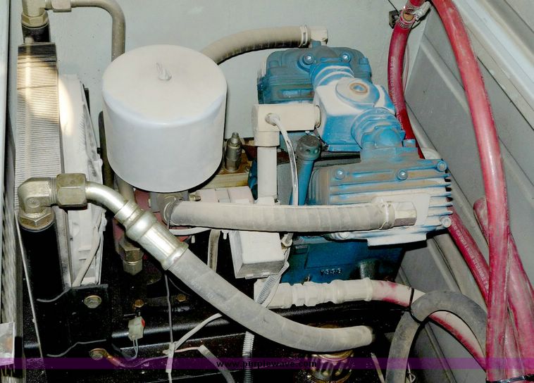 image for item 4081 2000 Ford F550 XL Super Duty service truck