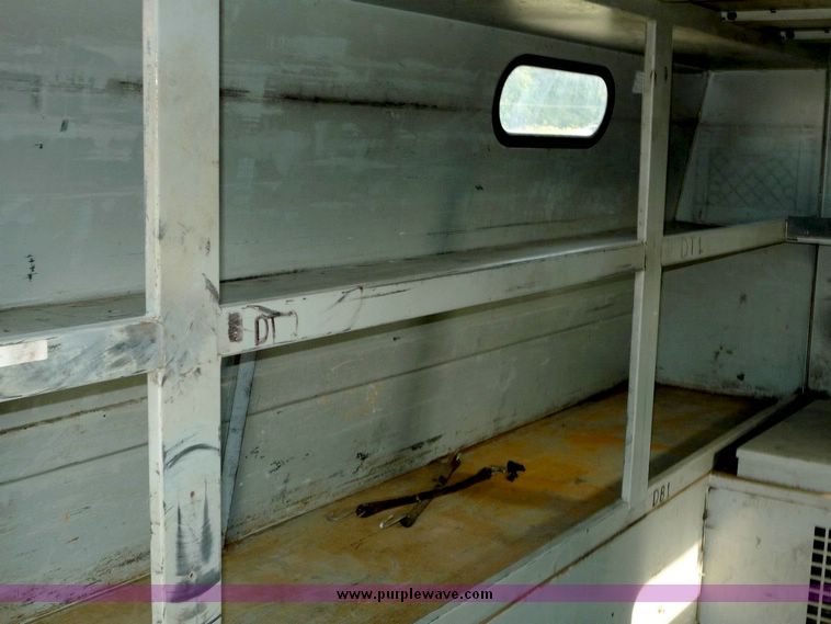 image for item 4081 2000 Ford F550 XL Super Duty service truck