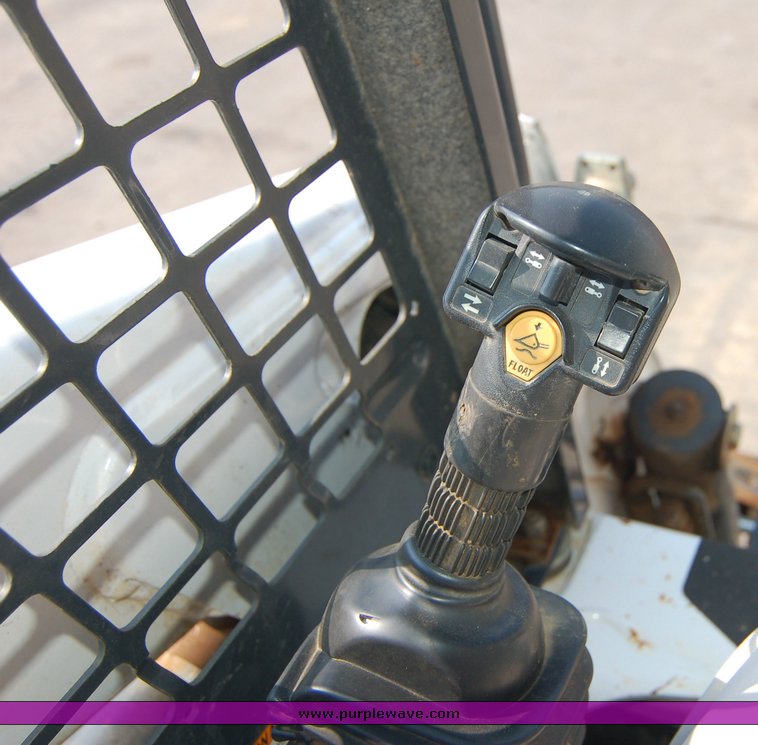 image for item 6003 2006 Bobcat T250 skid steer