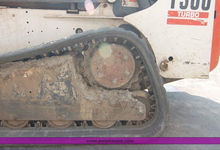image for item 6006 2005 Bobcat T300 skid steer
