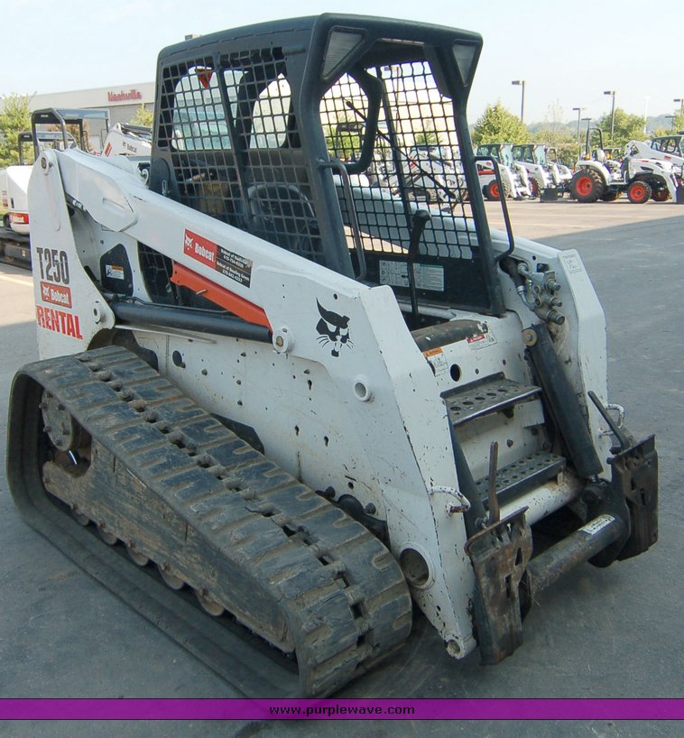 image for item 6007 2007 Bobcat T250 skid steer