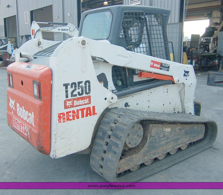 image for item 6007 2007 Bobcat T250 skid steer