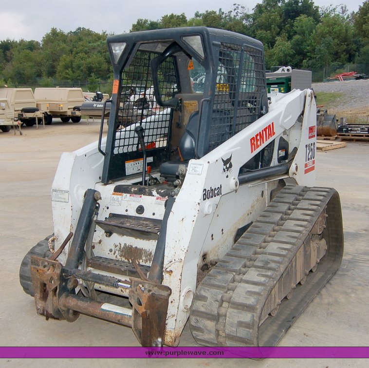 image for item 6009 2005 Bobcat T250 skid steer