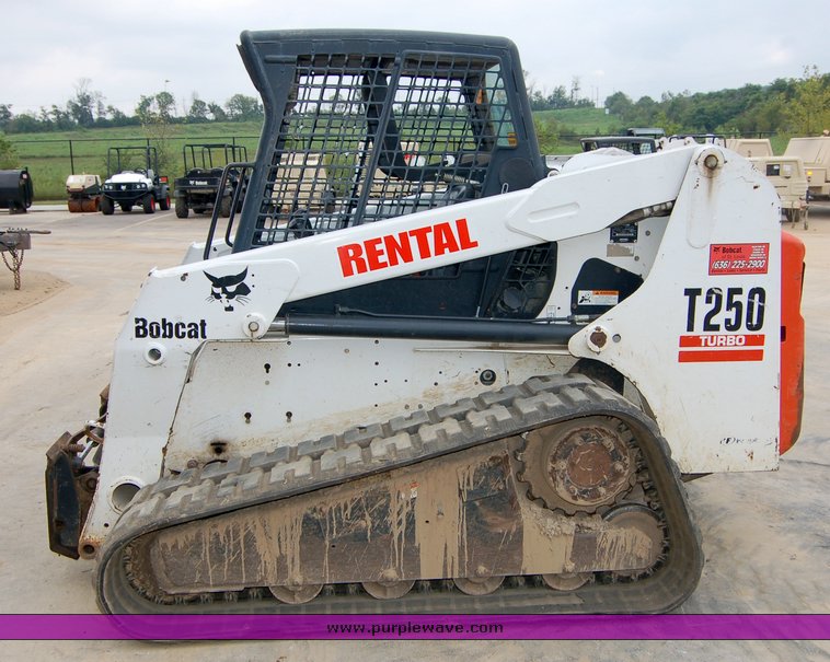 image for item 6009 2005 Bobcat T250 skid steer