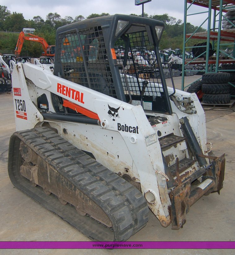 image for item 6009 2005 Bobcat T250 skid steer