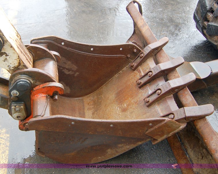 image for item 6010 2006 Bobcat 341G compact excavator