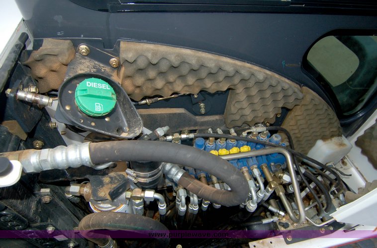 image for item 6010 2006 Bobcat 341G compact excavator