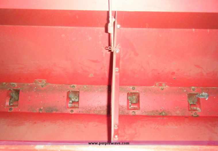 image for item 1101 International 150 hoe drill with liquid fertilizer