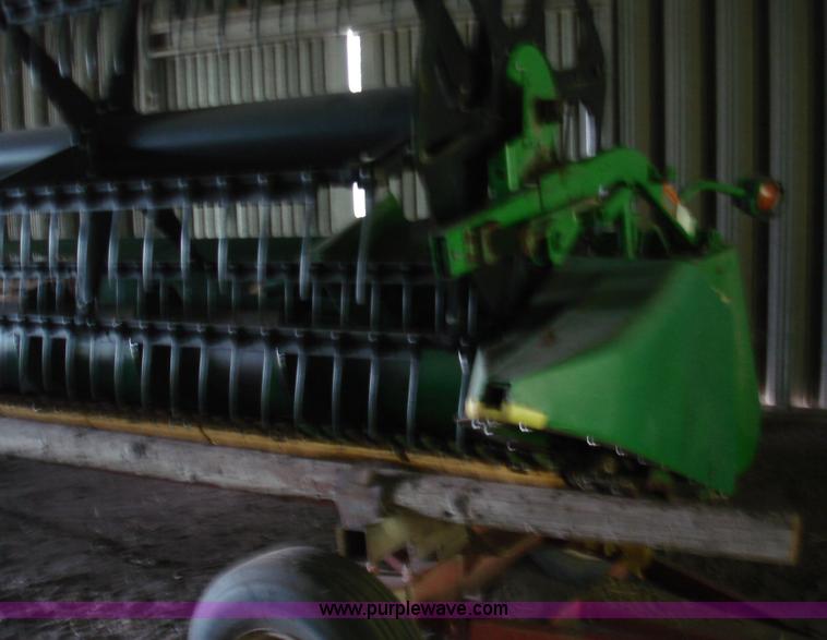 image for item 1300 1997 John Deere 925 flex platform with finger reel