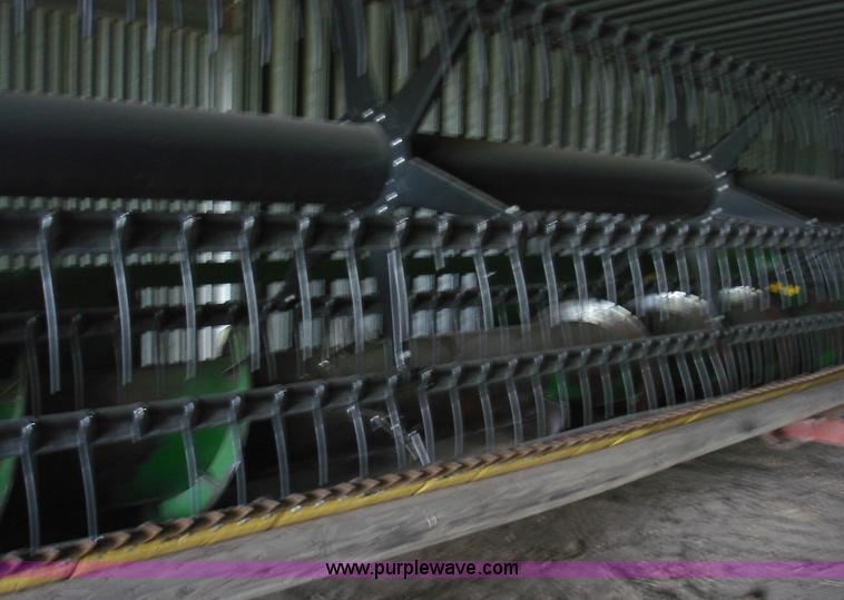 image for item 1300 1997 John Deere 925 flex platform with finger reel