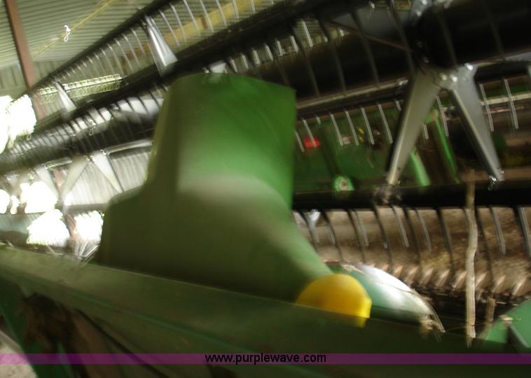 image for item 1300 1997 John Deere 925 flex platform with finger reel