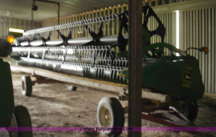 image for item 1300 1997 John Deere 925 flex platform with finger reel