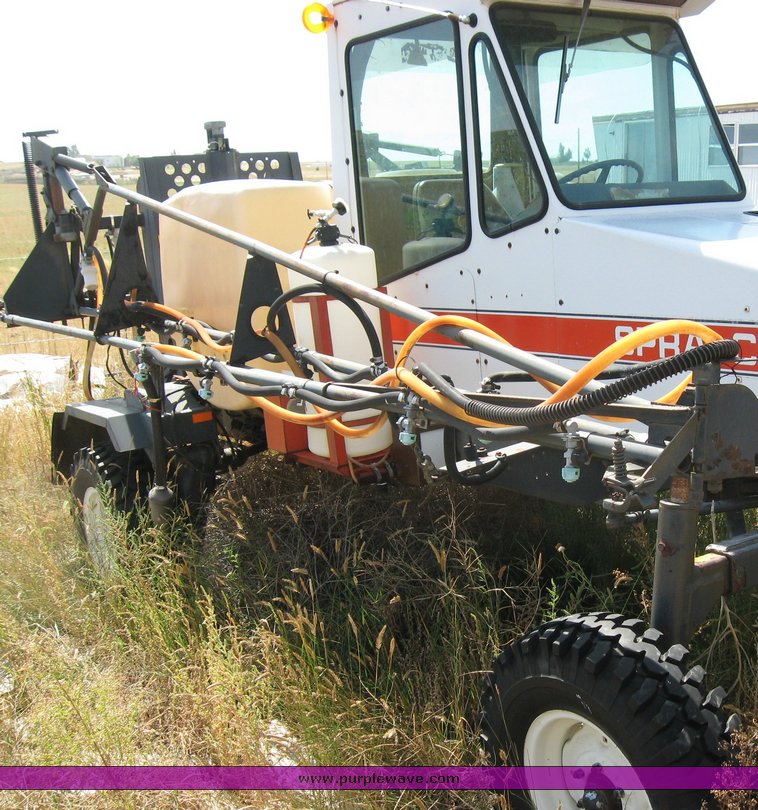 image for item 1400 1996 SpraCoupe 215 spray rig