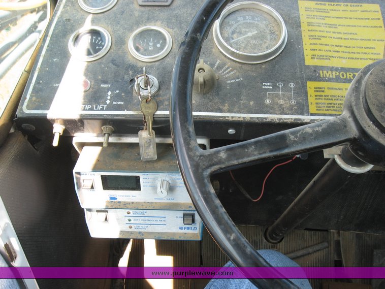 image for item 1400 1996 SpraCoupe 215 spray rig