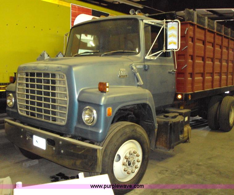 image for item 1503 1980 Ford 8000 grain truck