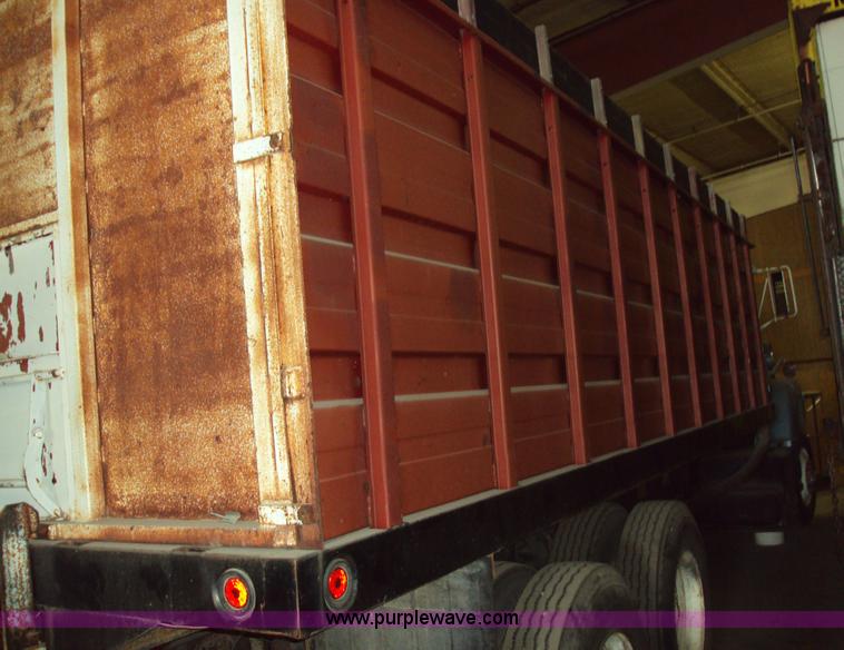 image for item 1503 1980 Ford 8000 grain truck